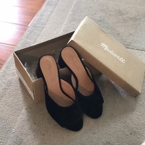 NIB Madewell Beatriz mule in velvet